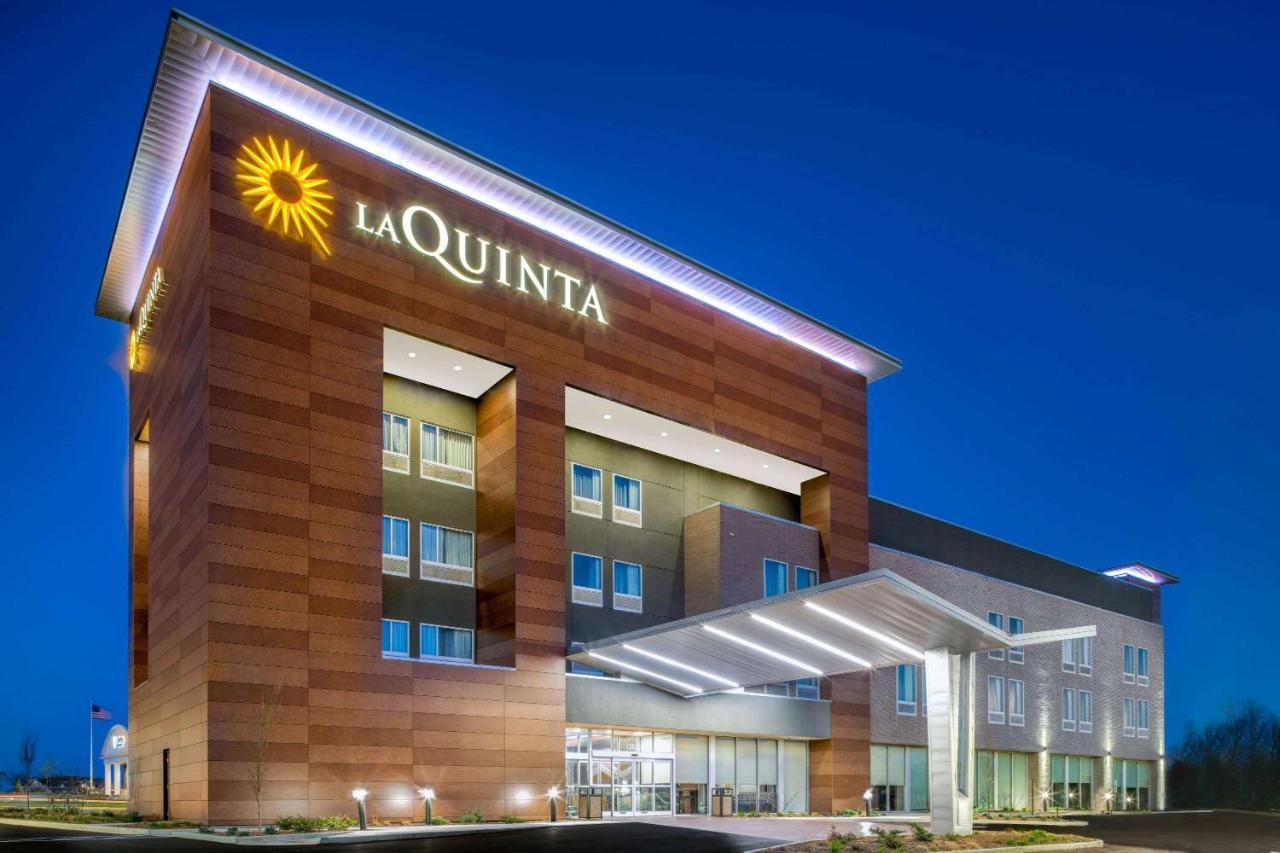 La Quinta Inn & Suites By Wyndham Louisville Ne - Old Henry Rd Exterior photo